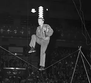 Balancing Prints: Cups and Saucers on Rope Walker