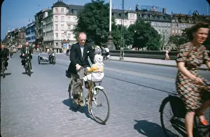 Lac0090 Prints: CYCLISTS IN COPENHAGEN
