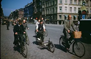 Lac0090 Prints: CYCLISTS IN COPENHAGEN