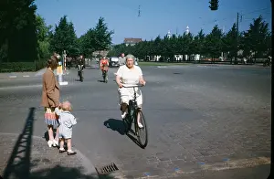 Lac0090 Prints: CYCLISTS IN COPENHAGEN