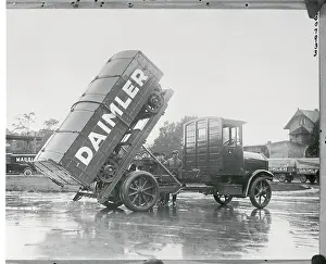 Daimler Truck with Lifting Power