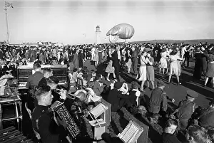 Pianist Prints: Dancing On The Hoe