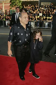 Huty33038 Prints: Danny DeVito And Family Attend Batman Returns Premiere