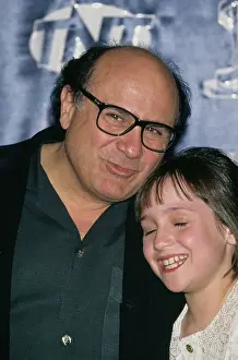 Huty33038 Prints: Danny DeVito And Mara Wilson Attend 1997 ShoWest Awards