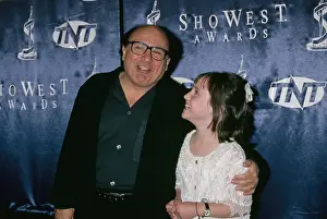 Huty33038 Prints: Danny DeVito And Mara Wilson Attend 1997 ShoWest Awards
