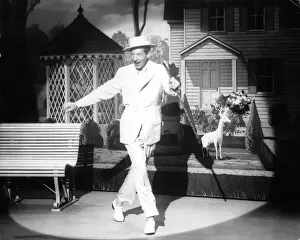 Lac0029 Prints: Danny Kaye In Knock On Wood