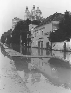 Monasteries Prints: Danube flood in Melk 1991
