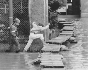 Floods Prints: Danube flood in Vienna 1985