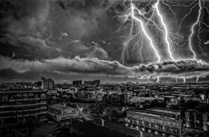 Images Dated 7th August 2014: Dark Thunder