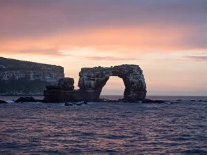 Travel Imagery Gallery: Darwins Arch Sunset