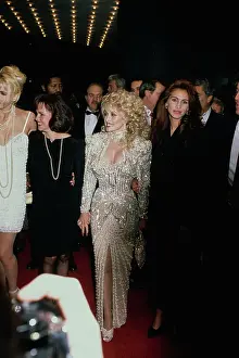 Huty32221 Prints: Daryl Hannah, Sally Field, Dolly Parton And Julia Roberts Attend Steel Magnolias Premiere