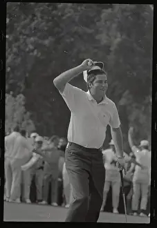 Tulsa Prints: Dave Stockton Removing His Cap