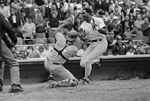 Scoring Prints: Dave Winfield Grimaces Charging Catcher