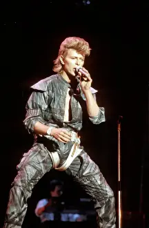 David Bowie Performing