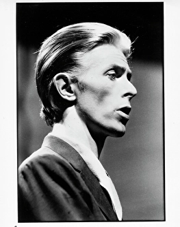 [洋書] David Bowie: A Portrait David Bowie Face Shh Book Cover Canvas Print Portrait Photo