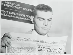Columbia Prints: David Procter Reading the Newspaper