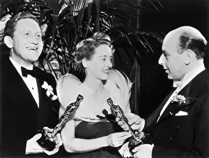 Davis And Tracy Get 1939 Academy Awards