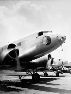 Airport Prints: DC-3 aeroplane