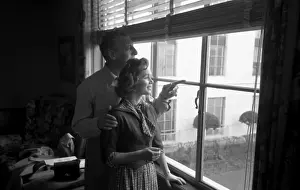 7 11 17 Reynolds Prints: Debbie Reynolds and Gene Kelly About to Shoot Singin in the Rain