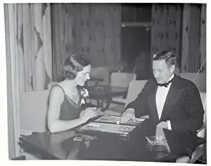 Winthrop W Prints: Debutantes Playing Backgammon