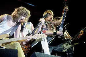 Def Leppard Performing