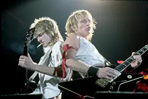 Def Leppard Performing