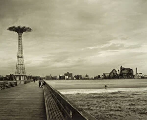 Henri Silberman Collection Gallery: Defunct parachute ride at Coney Island amusement park