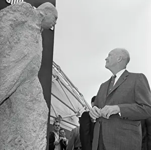 Worlds Fair Prints: D.Eisenhower Looking At Churchill Statue