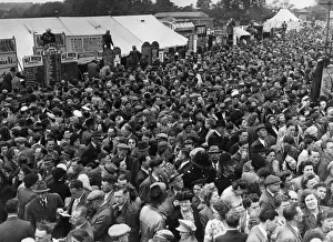 1948 Prints: Derby Day Crowd