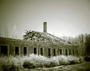 Images Dated 7th May 2011: Derelict Buildings