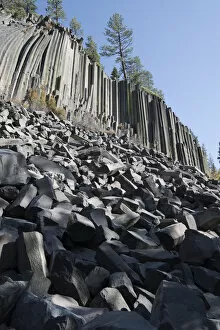 Images Dated 15th October 2017: Devils Postpile National Monument, Mammoth Mountain, Mammoth Lakes, California, USA