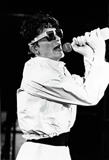 Devo Performing