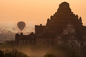 Images Dated 21st February 2015: Dhammayangyi pagoda, Bagan, Myanmar