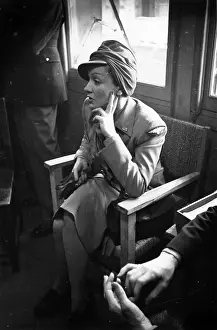 Dietrich Sitting