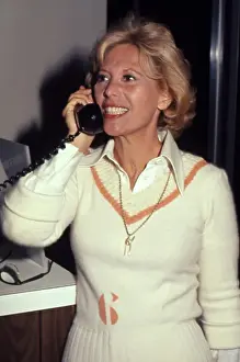 7 12 17 Shore Prints: Dinah Shore Attends an Event