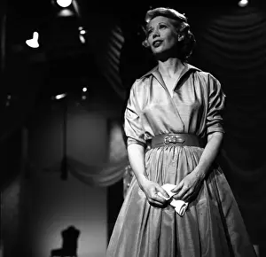 Dinah Shore Performing