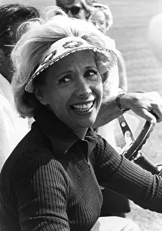 7 12 17 Shore Prints: Dinah Shore Playing Golf