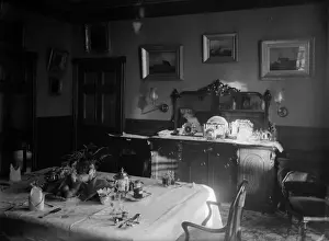 1 4 H Fur Inte 1900 1919 Prints: Dining Room