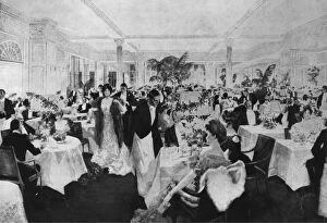 Images Dated 16th September 2010: Dining At The Savoy