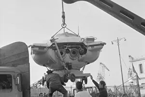 Oceanography Prints: Diving Saucer