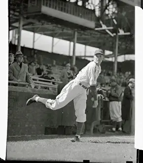Dizzy Dean Pitching Ball