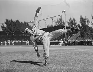 Dizzy Dean Pitching Ball