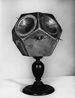 Pedestal Prints: Dodecahedral Solar Clock