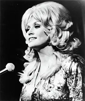 Dolly Parton Performing