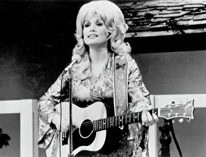 Dolly Parton Performing