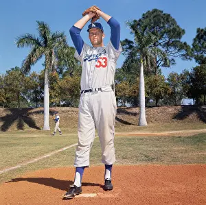 Don Drysdale Pitching