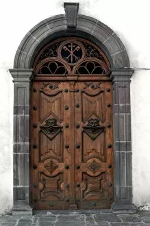 Images Dated 21st November 2012: The Doors of Old Quito