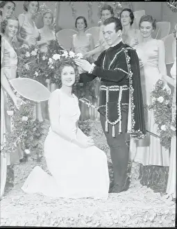Pasadena Prints: Dorothy Edward's Crowning as Queen of Tournament of Roses