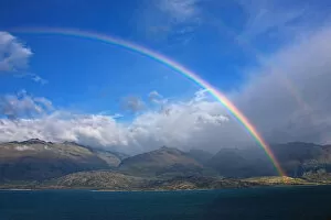 Images Dated 8th March 2008: Double Rainbow Over Lake Wanaka