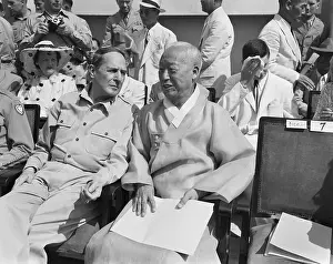 Douglas MacArthur Talking with Syngman Rhee
